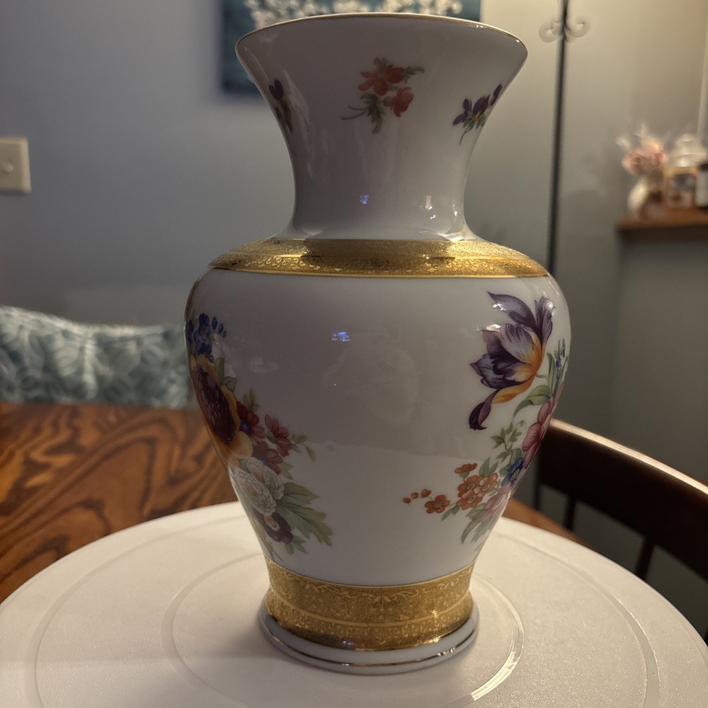 Vintage Apulum Alba luia Romainian Porcelain Vase Dresden Floral Gold Trim 1970 - Picture 2 of 13